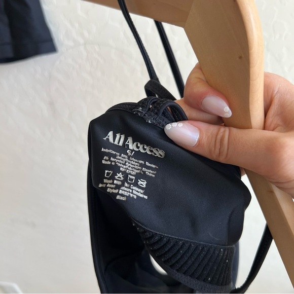 All Access Black Biker Shorts + Sports Bra Matching Set - Picture 5 of 7